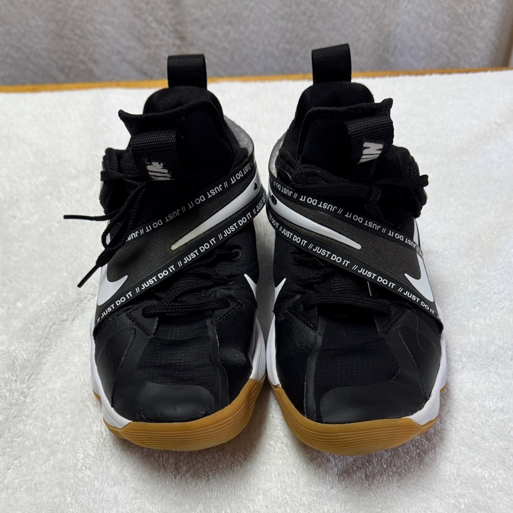 Nike React Hyperset Size 8 Shoes